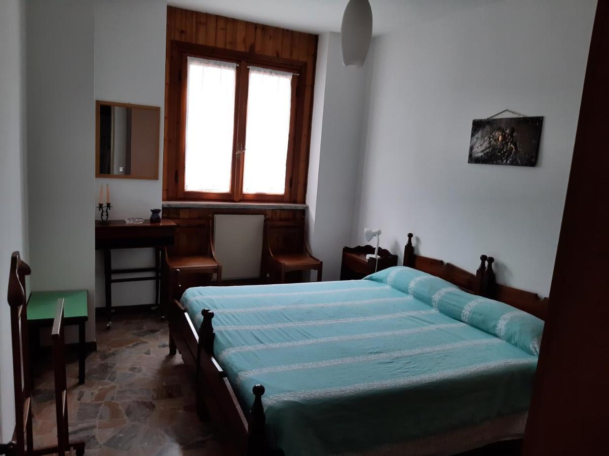 Bilocale A Piazza Brembana Apartment ภายนอก รูปภาพ
