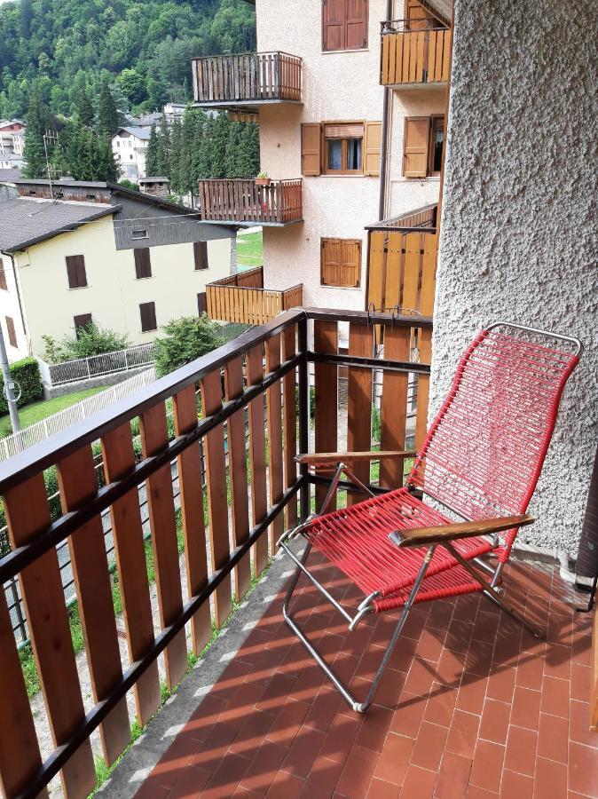 Bilocale A Piazza Brembana Apartment ภายนอก รูปภาพ