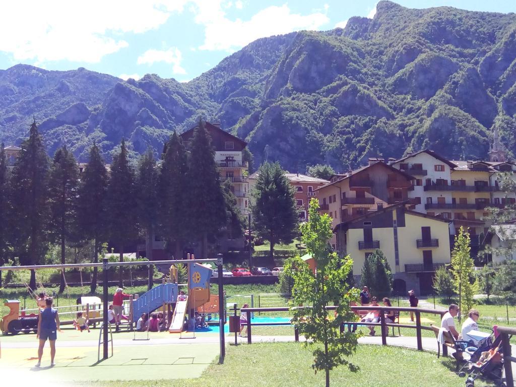 Bilocale A Piazza Brembana Apartment ภายนอก รูปภาพ